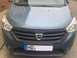 Blau Gebraucht 2013 Dacia Dokker Lauréate Kombi | 6.550 € (Fairer Preis)