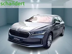 Graphitgrau metallic (grau) metallic Neu 2025 Skoda Superb Selection Kombi | 36.440 € (Guter Preis)
