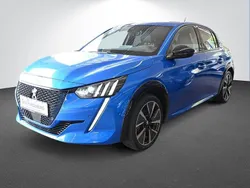 Blau Gebraucht 2021 Peugeot e-208 GT Kleinwagen | 16.880 € (Fairer Preis)