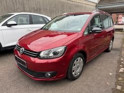 Rot Gebraucht 2011 VW Touran Style Van / Kleinbus | 12.900 € (Teuer)