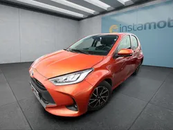 Orange Gebraucht 2022 Toyota Yaris Hybrid Kleinwagen | 21.099 € (Fairer Preis)