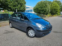 Grau Gebraucht 2006 Citroën Xsara Picasso Comfort Van / Kleinbus | 2.699 € (Etwas zu teuer)