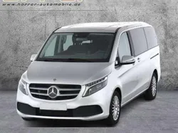 Brillantsilber metallic Gebraucht 2023 Mercedes V220 Edition Van / Kleinbus | 50.890 € (Fairer Preis)