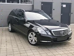 Schwarz Gebraucht 2011 Mercedes E300 Avantgarde Kombi | 7.599 €