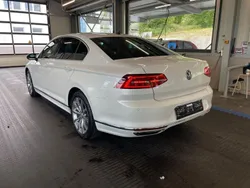 Weiß Gebraucht 2018 VW Passat Highline Limousine | 20.000 €
