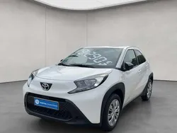 Weiß Neu 2025 Toyota Aygo X-play Kleinwagen | 18.290 €