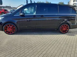 Schwarz Gebraucht 2019 Mercedes V250 Avantgarde Van / Kleinbus | 47.500 € (Superpreis)