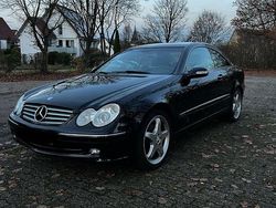 Schwarz Gebraucht 2004 Mercedes CLK320 Elegance Coupé | 8.800 € (Teuer)