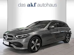 Grau Gebraucht 2023 Mercedes C220 Avantgarde Kombi | 38.950 € (Fairer Preis)