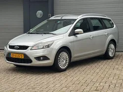 Grau Gebraucht 2010 Ford Focus Limited Kombi | 1.900 € (Guter Preis)