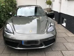 Grün Gebraucht 2021 Porsche 718 Cayman | 60.500 €