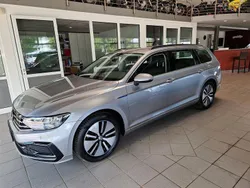 Silber Gebraucht 2020 VW Passat GTE Kombi | 23.690 € (Fairer Preis)