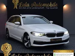 Weiß Gebraucht 2020 BMW 520 Performance Kombi | 23.790 € (Fairer Preis)