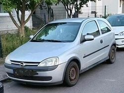 Silber Gebraucht 2003 Opel Corsa Coupé | 580 € (Guter Preis)