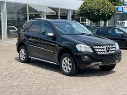 Schwarz Gebraucht 2009 Mercedes ML320 SUV | 8.500 €