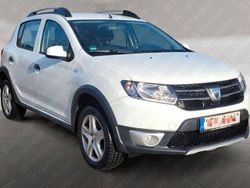 Weiß Gebraucht 2014 Dacia Sandero Stepway Limousine | 5.990 € (Guter Preis)