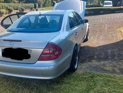 Silber Gebraucht 2004 Mercedes E320 Classic Limousine | 4.700 € (Fairer Preis)