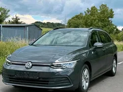 Grau Gebraucht 2022 VW Golf VIII Kombi | 15.450 €