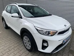 Weiß Gebraucht 2019 Kia Stonic SUV | 16.379 € (Fairer Preis)