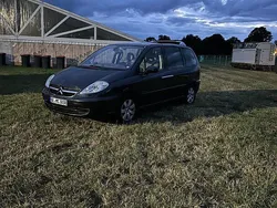Grau Gebraucht 2006 Citroën C8 Exclusive Van / Kleinbus | 2.600 € (Fairer Preis)