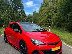 Rot Gebraucht 2017 Opel Astra GTC OPC Kleinwagen | 22.990 €