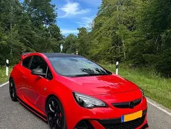 Rot Gebraucht 2017 Opel Astra GTC OPC Kleinwagen | 22.990 €