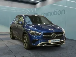 Blau Gebraucht 2024 Mercedes GLA200 Progressive SUV | 56.450 €