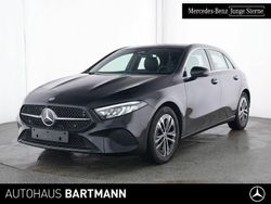 Lack kosmosschwarz Gebraucht 2024 Mercedes A180 Progressive Limousine | 26.700 € (Guter Preis)