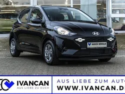 Schwarz (phantom black) Gebraucht 2024 Hyundai i10 Select Kleinwagen | 16.290 € (Fairer Preis)