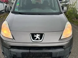 Gebraucht 2012 Peugeot Partner Tepee Van / Kleinbus | 2.550 € (Superpreis)