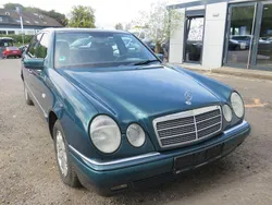 Grün Gebraucht 1996 Mercedes E230 Elegance Limousine | 5.990 € (Teuer)