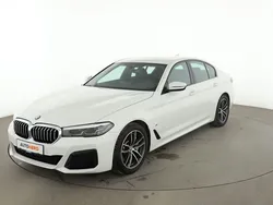 Weiß Gebraucht 2022 BMW 530 M Sport Limousine | 41.610 € (Fairer Preis)