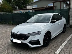 Weiß Gebraucht 2022 Skoda Octavia RS Limousine | 32.600 € (Etwas zu teuer)