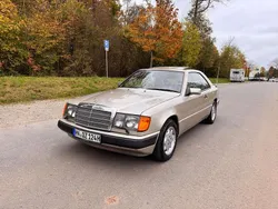 Grau Gebraucht 1988 Mercedes E300 Coupé | 7.999 €