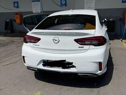 Weiß Gebraucht 2018 Opel Insignia Limousine | 16.500 € (Fairer Preis)