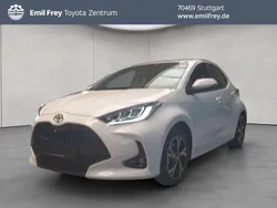 Weiß Neu 2025 Toyota Yaris Hybrid Comfort Kleinwagen | 24.490 €