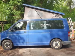 Blau Gebraucht 2012 VW T5 Van | 27.000 €
