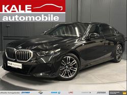 Black sapphire metallic Gebraucht 2024 BMW 520 M Sport Limousine | 48.970 € (Fairer Preis)