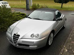 Silber Gebraucht 2004 Alfa Romeo Spider Cabrio | 8.990 € (Teuer)