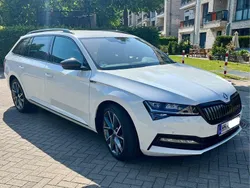 Weiß Gebraucht 2020 Skoda Superb SportLine Kombi | 25.399 € (Fairer Preis)