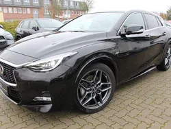 Schwarz Gebraucht 2019 Infiniti Q30 Sport Tech Kleinwagen | 27.990 €