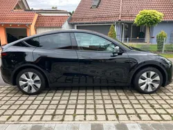 Schwarz Gebraucht 2024 Tesla Model Y SUV | 32.000 € (Guter Preis)
