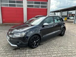 Schwarz Gebraucht 2017 VW Polo Cross Kleinwagen | 12.900 €