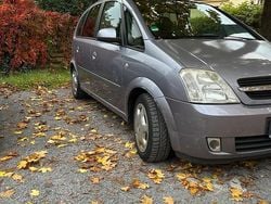 Silber Gebraucht 2005 Opel Meriva Van / Kleinbus | 1.350 € (Guter Preis)