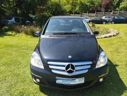 Schwarz Gebraucht 2010 Mercedes B180 Van / Kleinbus | 5.999 € (Fairer Preis)