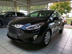 Iridiumschwarz metallic Gebraucht 2017 Ford Fiesta Titanium Kleinwagen | 12.300 € (Etwas zu teuer)