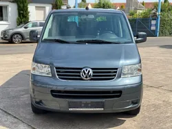 Grau Gebraucht 2009 VW T5 Van | 13.999 € (Teuer)