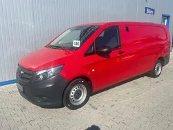 Rot Gebraucht 2021 Mercedes Vito Van / Kleinbus | 16.999 € (Guter Preis)
