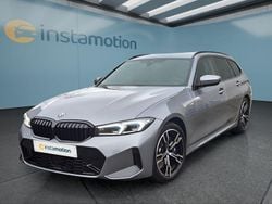 Grau Gebraucht 2025 BMW 330 Kombi | 56.949 €