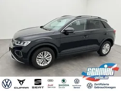 Deep black perleffekt, pearl effect Gebraucht 2023 VW T-Roc Life SUV | 21.400 € (Guter Preis)